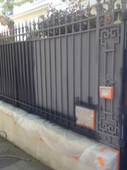 Sablage et Remise en peinture de Portail Marseille (13)