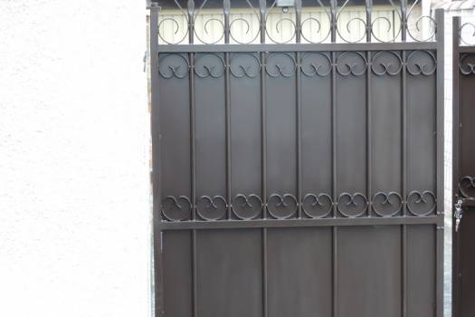 Décapage et remise en peinture portail pour particulier Marseille (13)