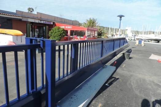 Remise en peinture portail sur l’ile de Porquerolles 83400 Hyères