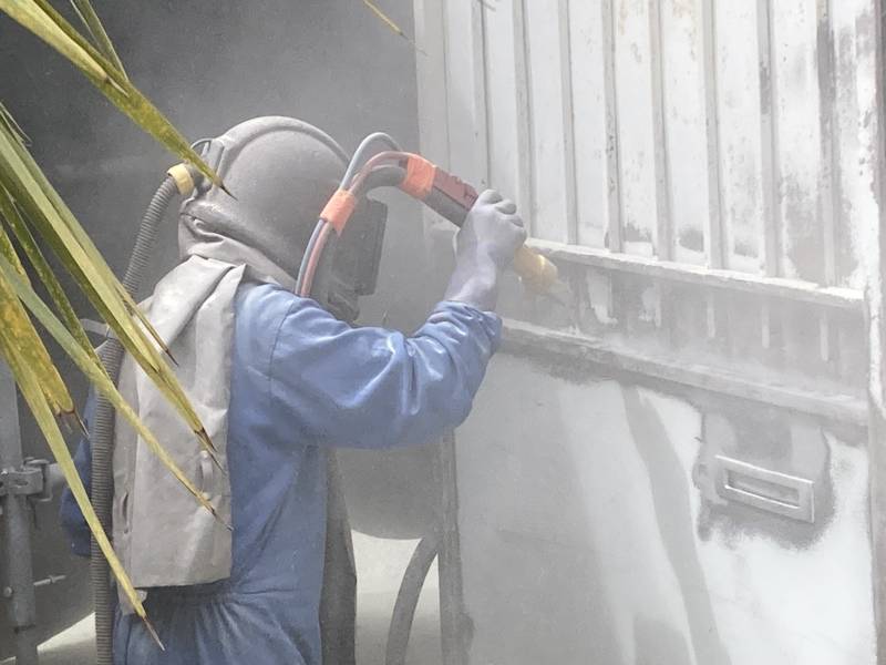 Décapage et remise en peinture portail pour particulier Marseille (13)