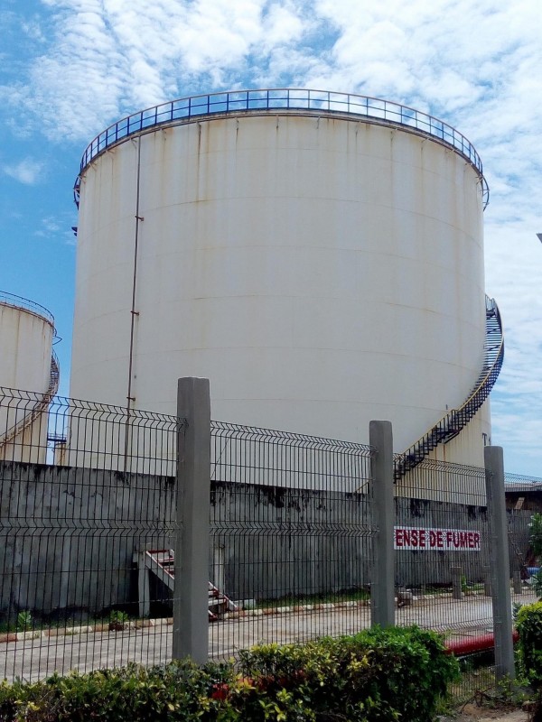 Notre zone d'activité pour ce service Travaux de peinture et application de revêtements spéciaux industriels pour protection anticorrosion et haute température en milieux pétrochimique et naval.